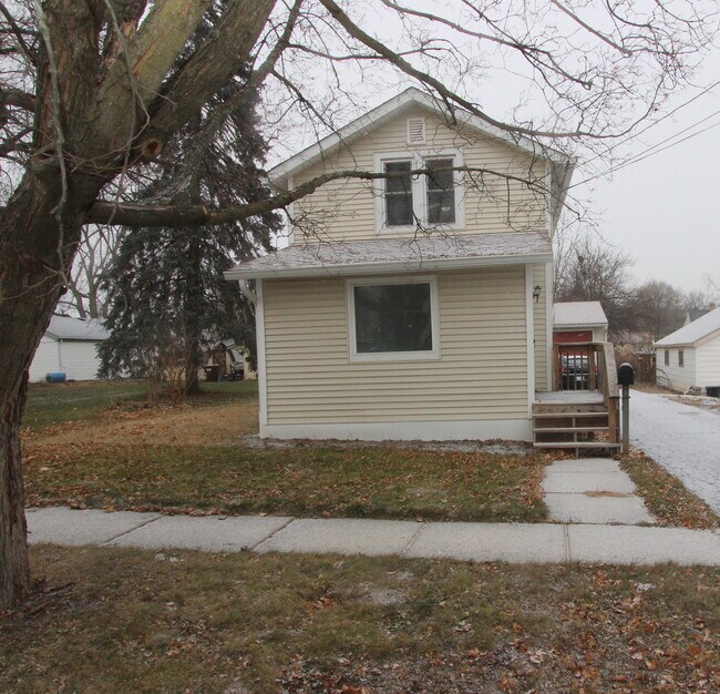 Building Photo - 314 Highland Ave