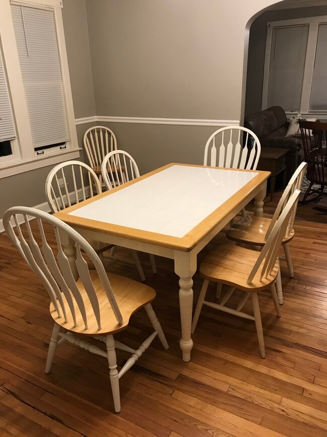 Building Photo - 249 E Park Blvd