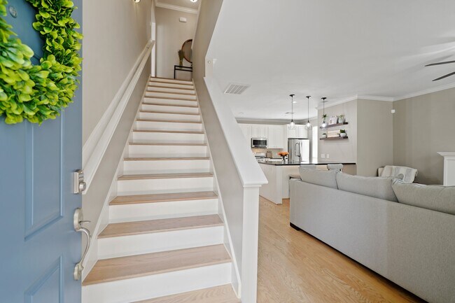 Foto del edificio - 1413 W 26th St