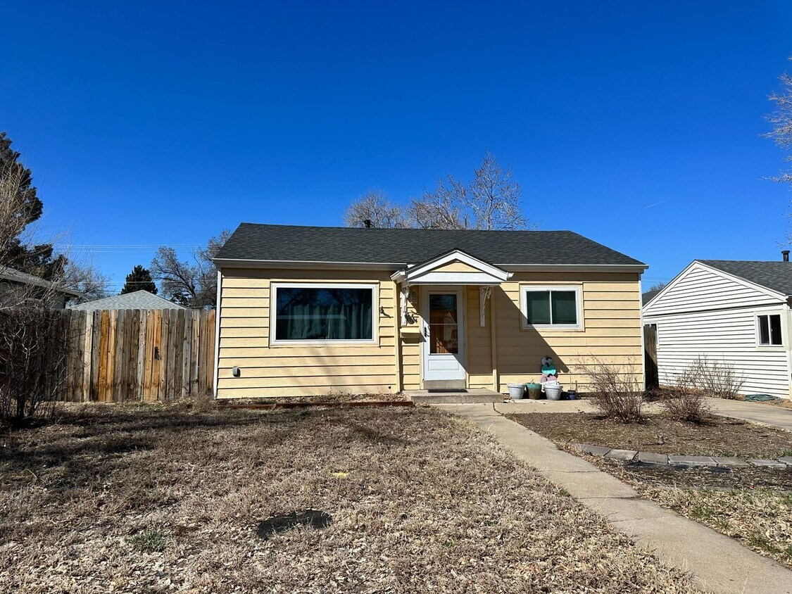 Foto del edificio - 3 Bedroom 2 Bath Single Family Home Availa...