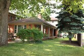Front View of Apt Complex - 1421 W Farnum Ave