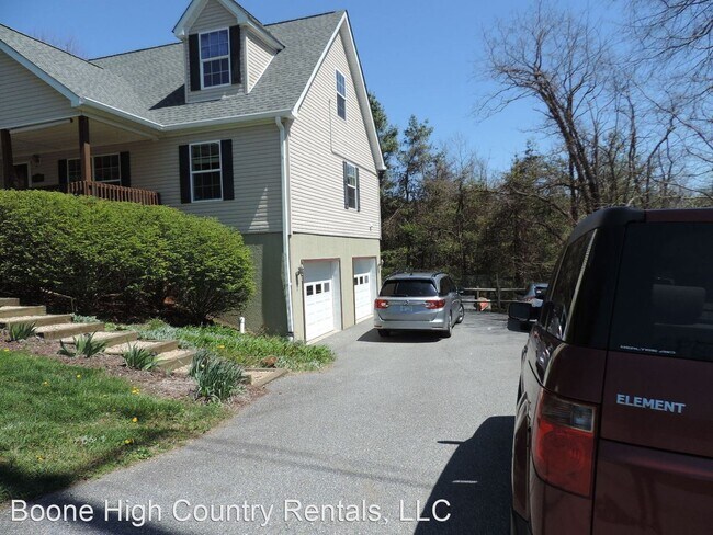 Foto del edificio - 4 br, 3 bath House - 1246 Highland Hall Road
