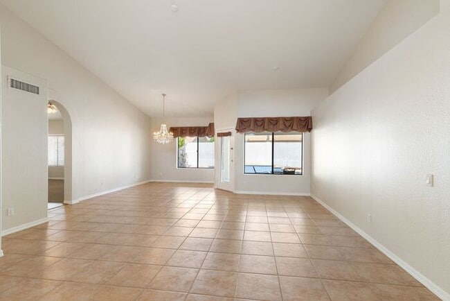 Building Photo - Nice Single level 4-bedroom home with a pool