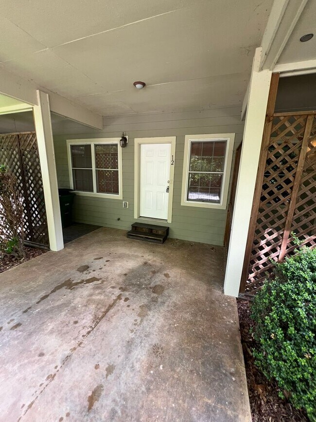 Foto del edificio - Arden 2 Bedroom Townhome