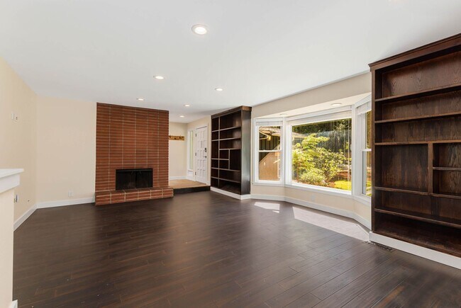 Foto del edificio - Newly remodeled Woodinville Rambler Beauty!!