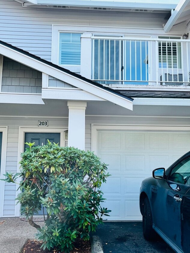 Primary Photo - Great Condo with Garage