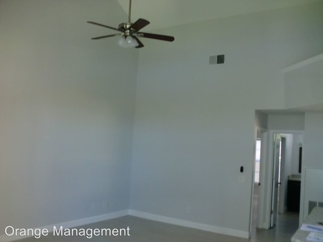 Building Photo - 1558 Farrindon Cir