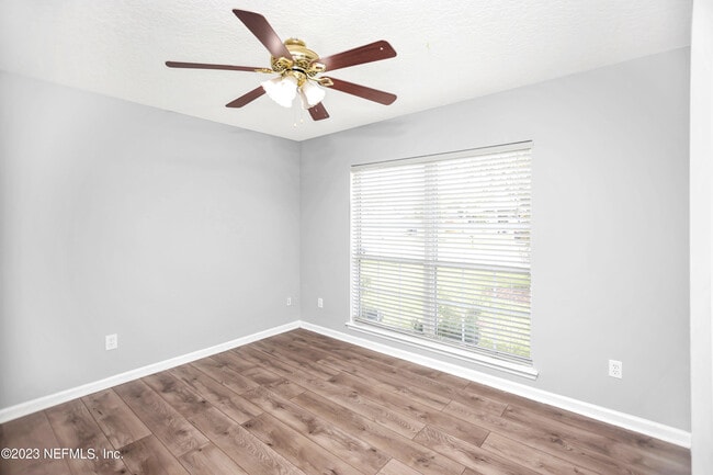 Foto del edificio - 2167 S Cranbrook Ave