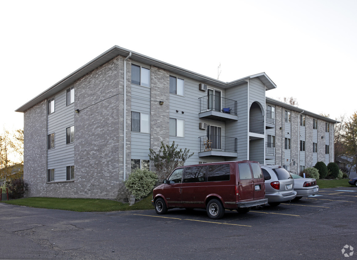 Building Photo - Gray Gable Apartments