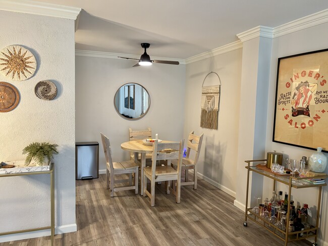 Dining Area - 1111 Ash St (Denver, CO) Apartment