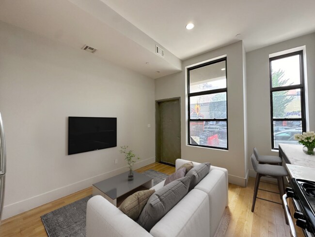 Foto del edificio - 566 Dekalb Ave