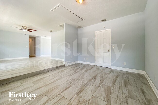 Building Photo - 1101 Melrose St