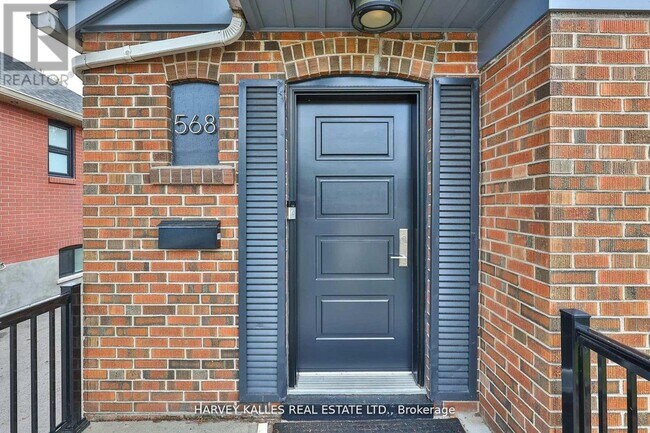 Building Photo - 568 Northcliffe Blvd