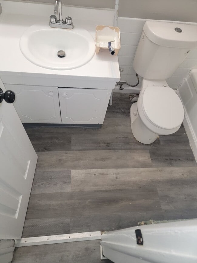 Foto del edificio - 14835 Euclid Ave