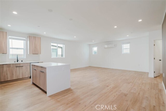 Foto del edificio - 5654 Cartwright Ave