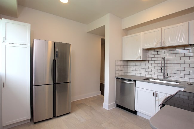 Building Photo - 2835 23rd St