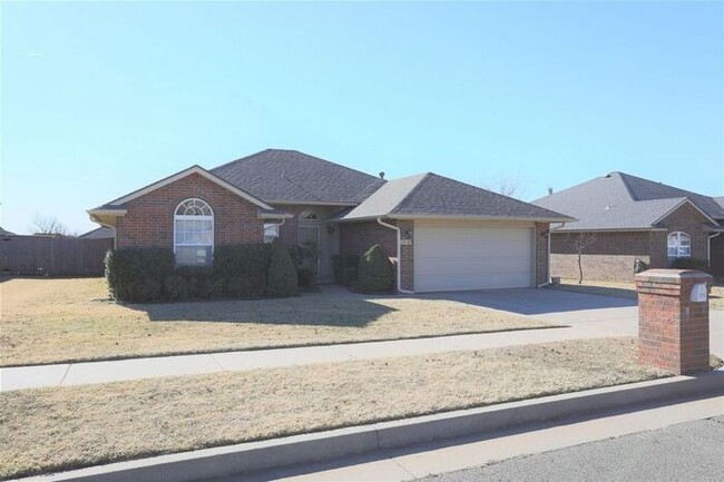 Building Photo - Gorgeous Home- Don't Miss Out!