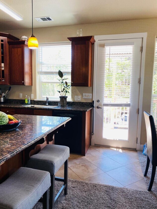 Foto principal - 2253 Penryn Rd