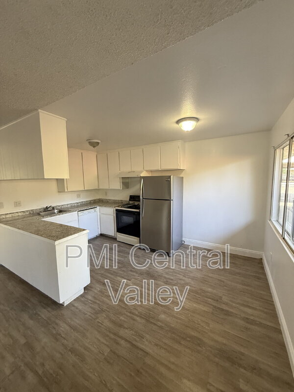 Foto del edificio - 1220 Fairview Dr