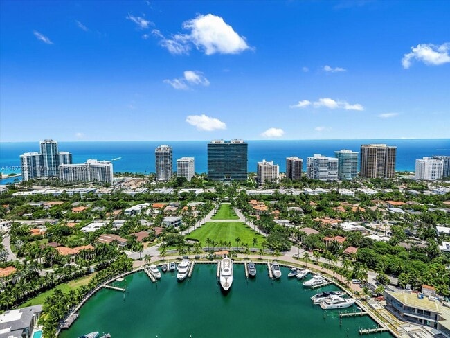 Foto del edificio - 10201 Collins Ave