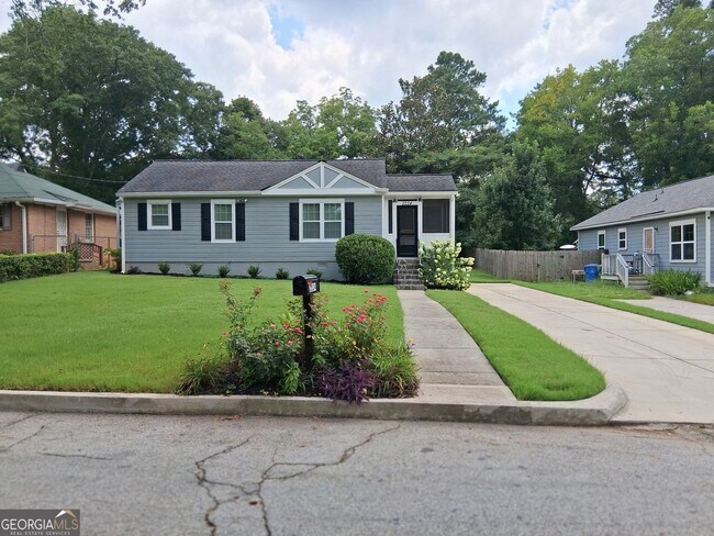 Building Photo - 2224 Baker Terrace NW