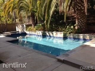 Foto del edificio - 27087 Ironwood Dr