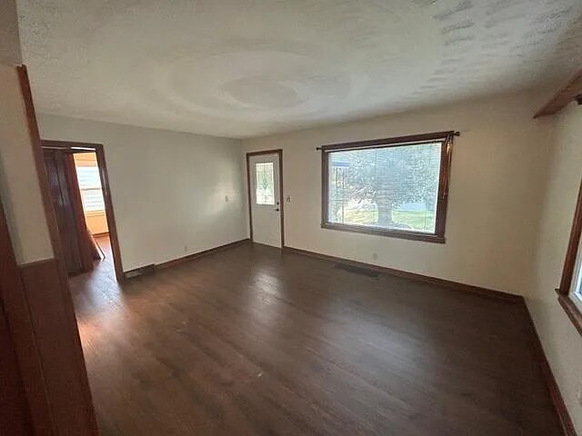 Foto del edificio - 329 Buckeye Ave