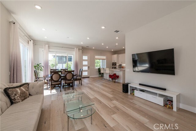 Building Photo - 141 Rondo