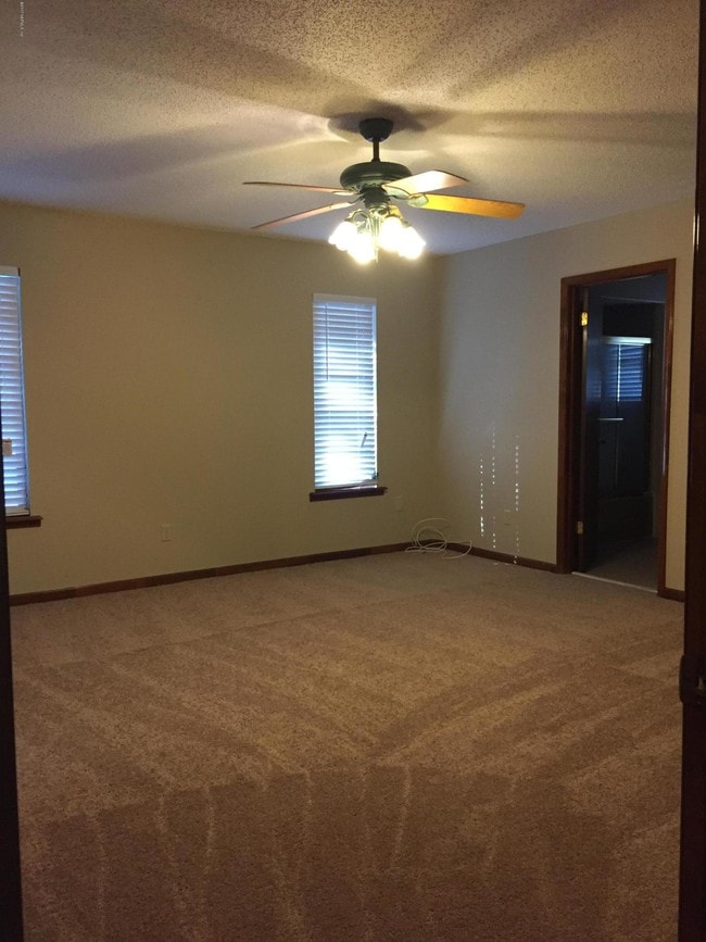 Building Photo - 13151 Rivergate Way