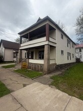 Building Photo - 556-58 E 5th St