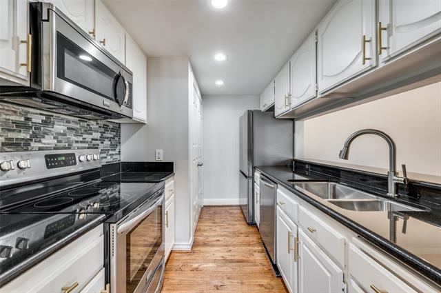 Foto del edificio - 3208 Cole Ave