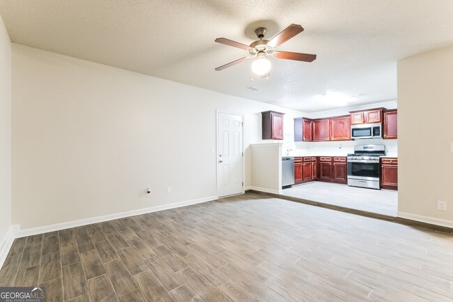 Building Photo - 305 Barshay Dr
