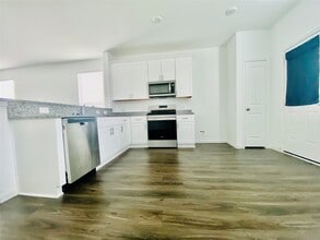 Building Photo - 11750 Armadale Dr