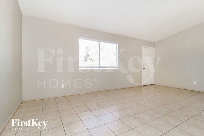 Building Photo - 8761 W Ironwood Dr