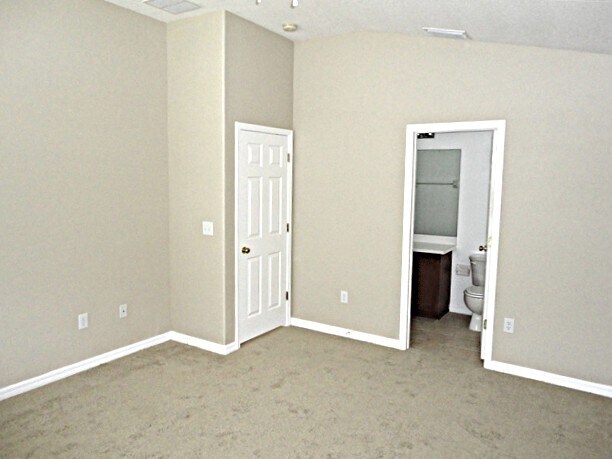 Building Photo - 6821 Aramon Ct