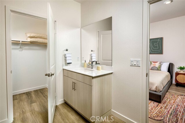 Building Photo - 27866 Viewpoint Dr