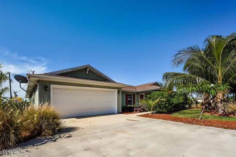 3 br, 2 bath House 2010 Kismet Pkwy W UNIT House for Rent in Cape