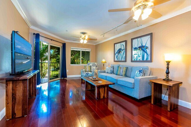 Foto del edificio - Fully Furnished 2 Bed/ 2 Bath Hale Kanani Condo, Across the Street from The Cove & Charley Young ...