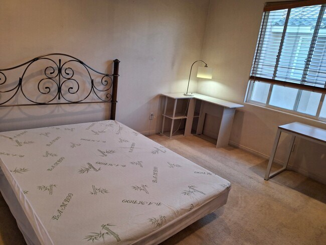Foto del edificio - 7329 Gabbiano Ln
