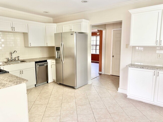 Foto del edificio - 4717 Orchid St