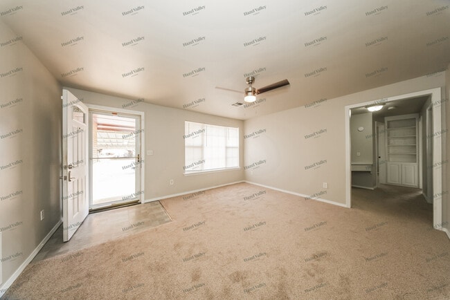 Building Photo - 2205 Harold Ct