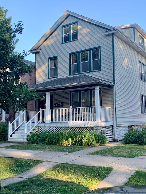 Foto principal - 4823 W Gunnison St