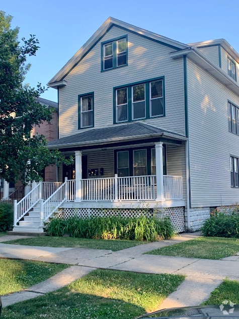 Building Photo - 4823 W Gunnison St