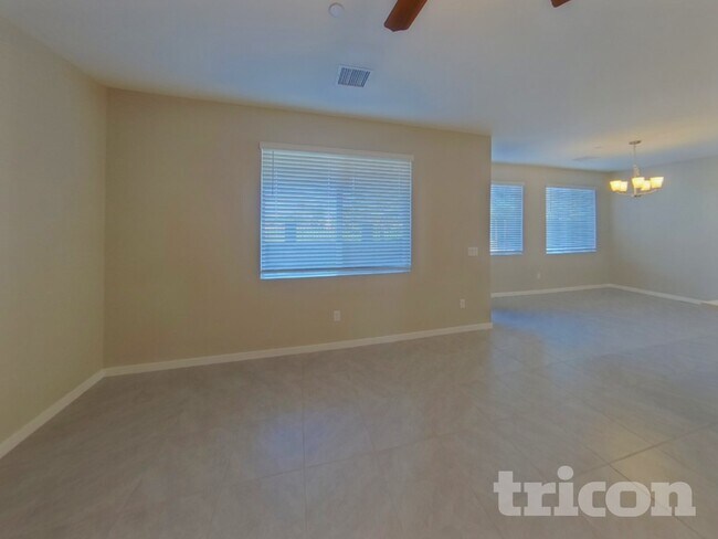 Foto del edificio - 1318 N Parkcrest