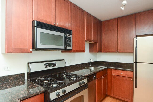 Foto del edificio - 675 W Wrightwood Ave