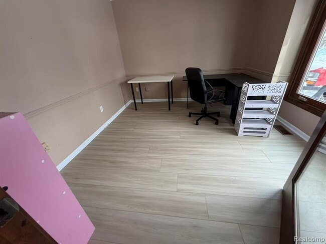 Foto del edificio - 24397 Venice Dr