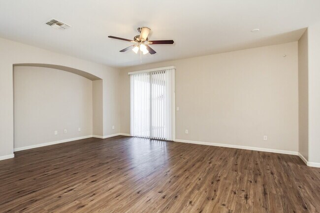 Building Photo - 7909 S 73rd Ln