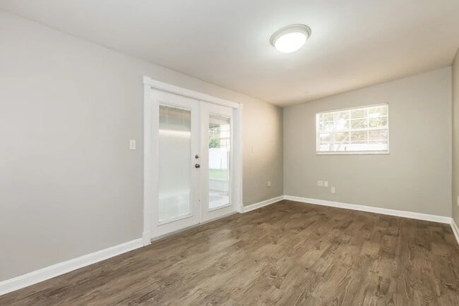 Foto del edificio - 1115 N Parsons Ave