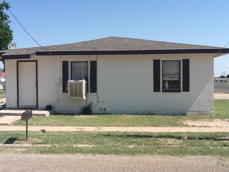 Foto principal - 1302 W 2nd St