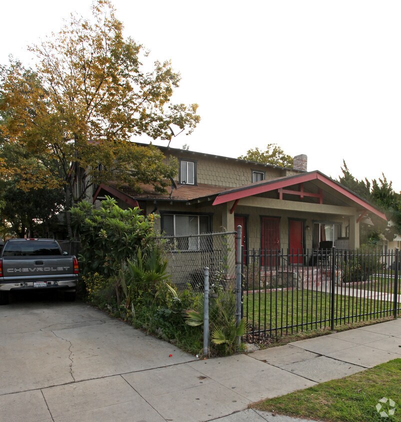 Foto del edificio - 207 N Avenue 56